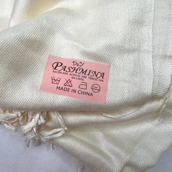 Two Pashmina Scarfs Red & Cream - Picture 5 of 9